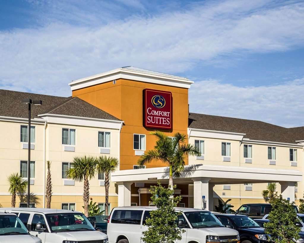 Comfort Suites Sarasota-Siesta Key Exterior photo